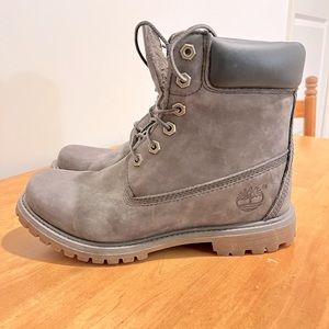 Women’s gray Timberland work boot.